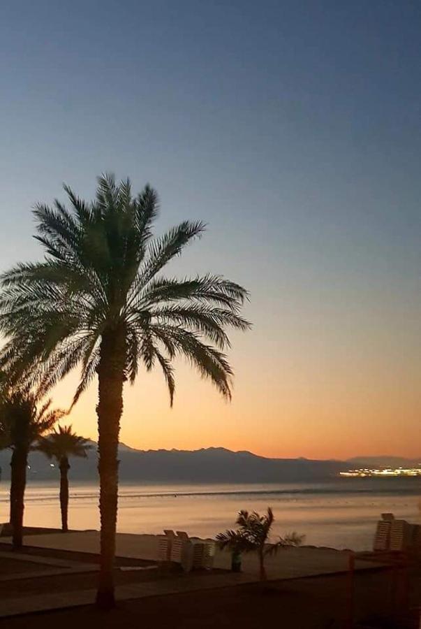 דירת נופש אילת -אלמוג Almog Suite In Eilat Close To Red Sea - דירת נופש אלמוג מרחק נגיעה מהים Bagian luar foto